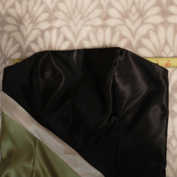 Jessica McClintock Prom/Party Dress - Picture 4 of 6